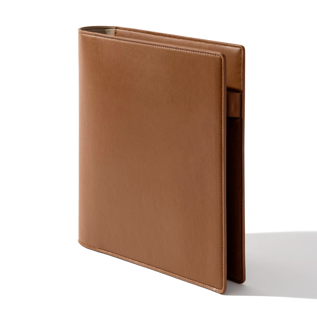 HP Classic folio displayed at a three quarter angle on a neutral background. Color shown is clay brown. 